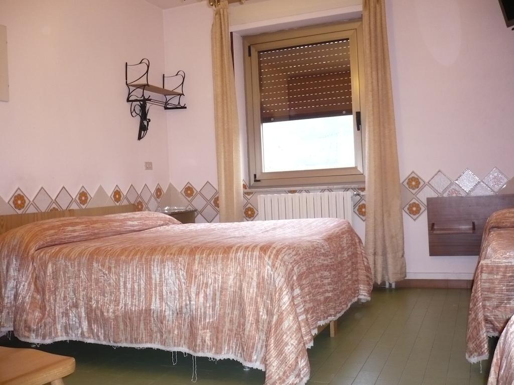 Hotel Beau Sejour Giampietro Andrea Sarre Phòng bức ảnh
